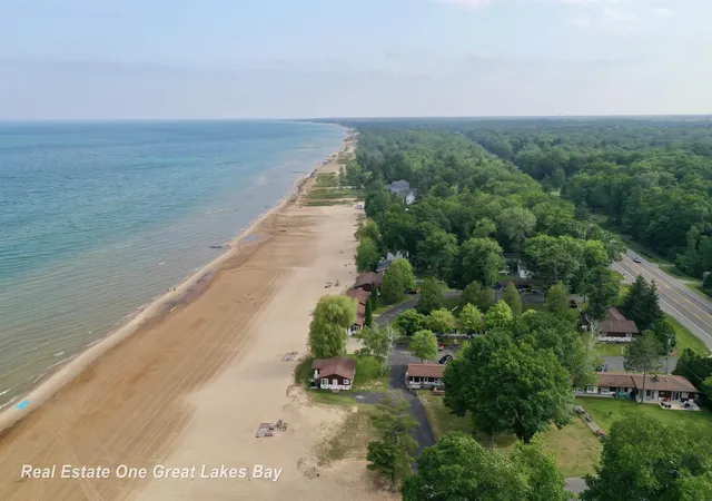 Listing Photo 4 - Condo for sale in building located at 6522 N Us 23 Unit #9 Hwy, Oscoda, MI 48750