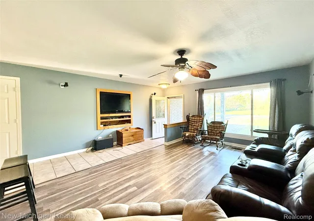 Photo 3 of Single family home for sale at 5288 Torrey Rd, Flint, MI 48507 | MLS# 20261050113 | Listing updated on 2026-07-21