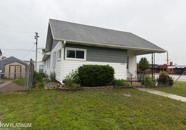 3rd image of 1303 23Rd St, Port Huron, MI 48060 | MLS# 58050213502