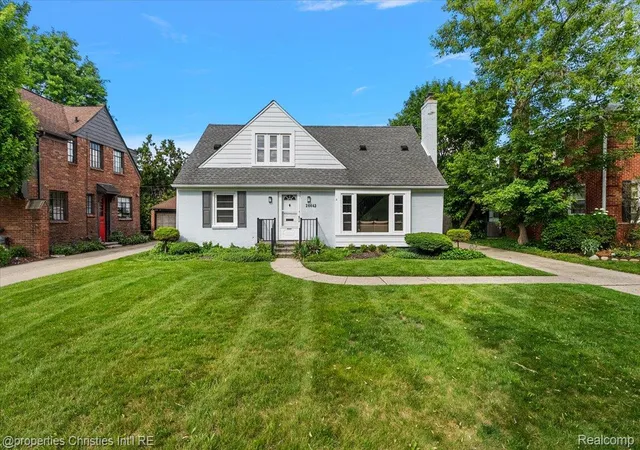 Photo 3 of Single family home for sale at 26642 York Rd, Huntington Woods, MI 48070 | MLS# 20261050122 | Listing updated on 2026-08-17