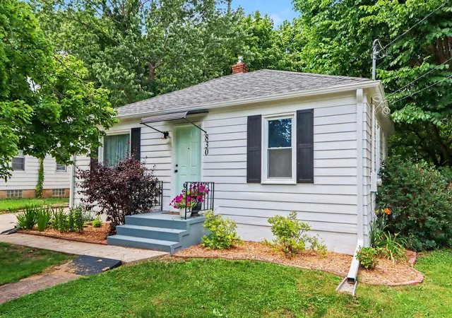1st image of 830 Edison St, Kalamazoo, MI 49004 | MLS# 66026033227