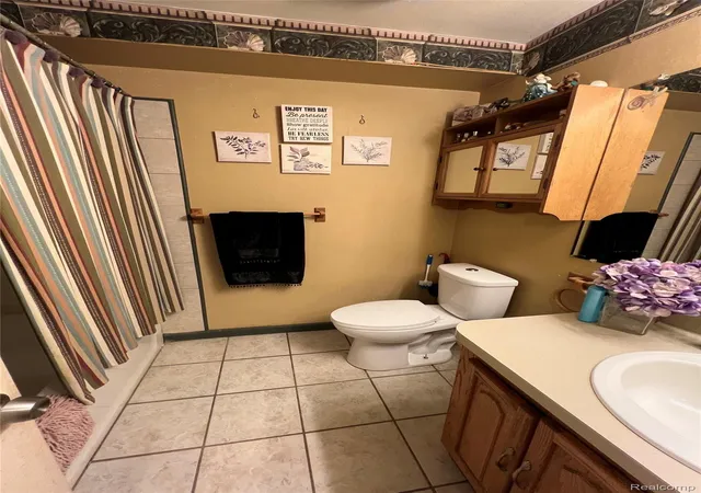 Listing Photo 4 - Condo for sale in building located at 15728 Dupage Blvd, Taylor, MI 48180