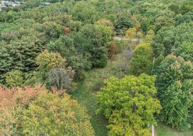3rd image of 7655 Koppernick Rd, Canton, MI 48187 | MLS# 20261050152