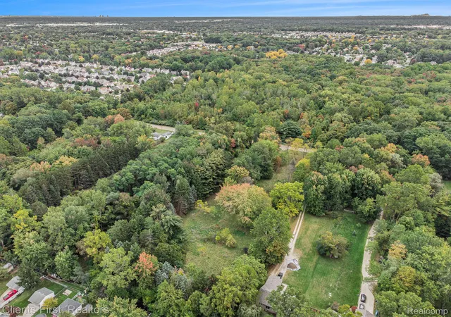 5th image of 7655 Koppernick Rd, Canton, MI 48187 | MLS# 20261050152