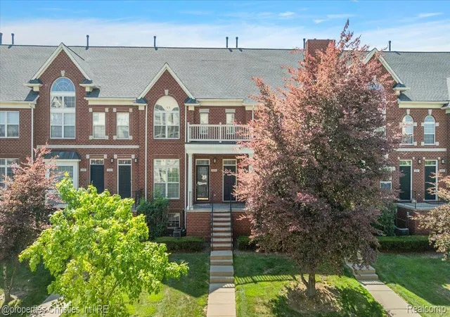 Photo 3 of Condo for sale at 1422 Raliegh Pl, Troy, MI 48084 | MLS# 20261050153 | Listing updated on 2026-09-14