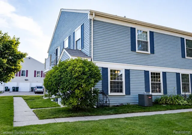 Photo 2 of Condo for sale at 3182 Beechtree Ct, Lake Orion, MI 48360 | MLS# 20261050166 | Listing updated on 2026-07-10