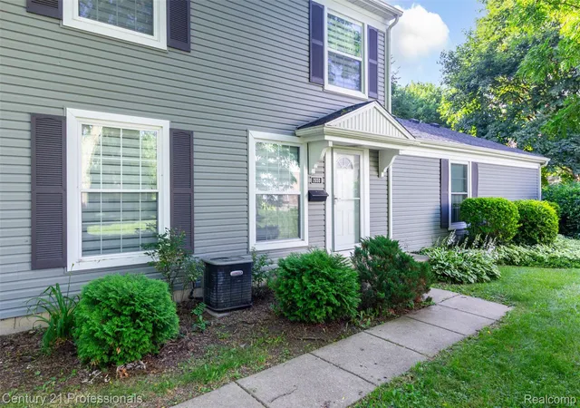 Photo 3 of Condo for sale at 2650 Fenwick Ct, Ann Arbor, MI 48104 | MLS# 20261050174 | Listing updated on 2026-08-28