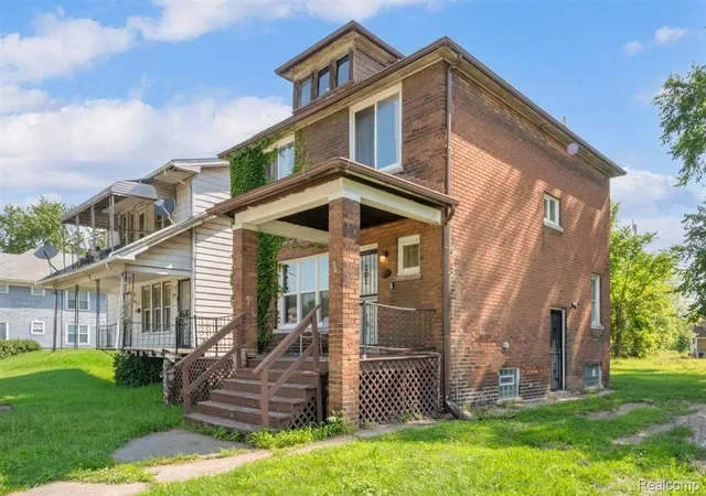 Photo 2 of Single family home for sale at 8928 Mackinaw St, Detroit, MI 48204 | MLS# 20261050183 | Listing updated on 2026-07-06