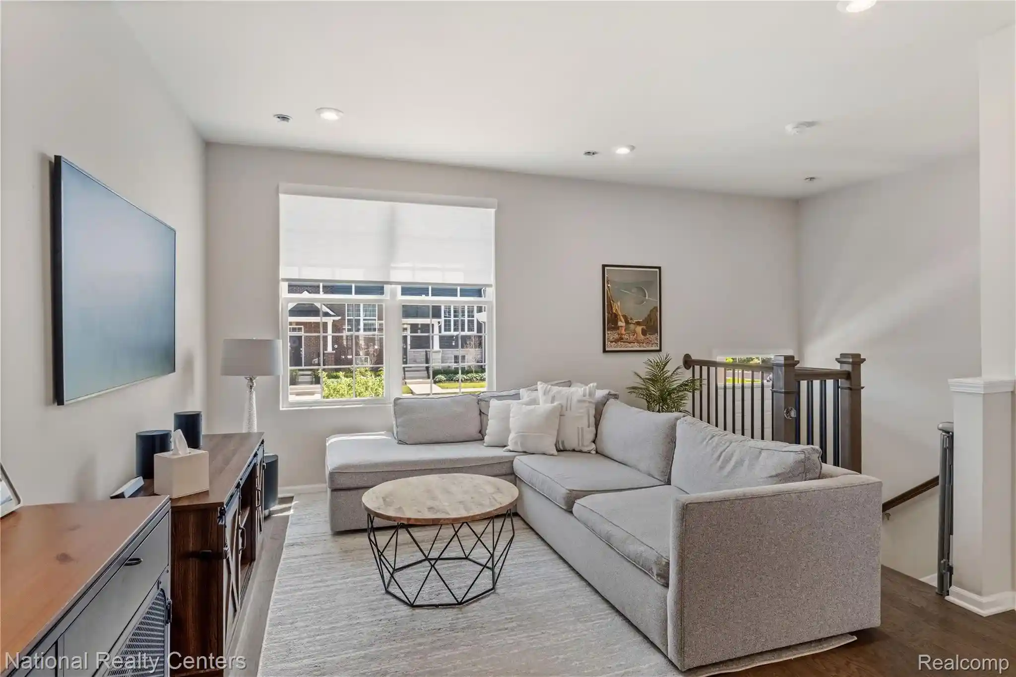 Listing Photo 2 - Condo for sale in 212 S Sydney Ct located at 212 S Sydney Ct, Plymouth, MI 48170 - Unit 212 S Sydney Ct