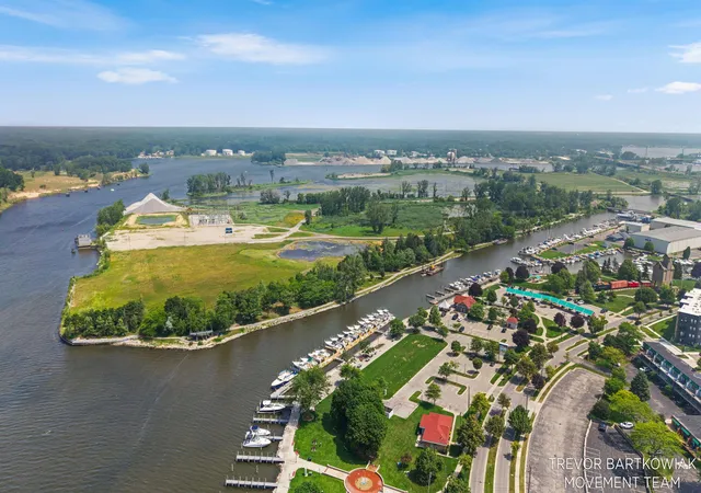 Listing Photo 5 - Condo for sale in building located at 110 N Harbor Dr, Grand Haven, MI 49417 - Unit #310