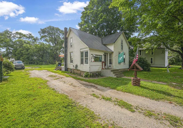 Photo 2 of Single family home for sale at 1583 State St, Grawn, MI 49637 | MLS# 78080070528 | Listing updated on 2026-09-18