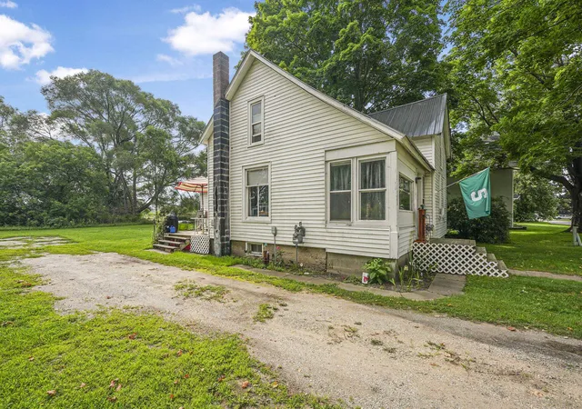 Photo 3 of Single family home for sale at 1583 State St, Grawn, MI 49637 | MLS# 78080070528 | Listing updated on 2026-09-18