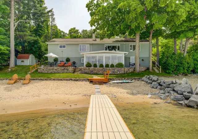 Photo 2 of Single family home for sale at 11711 S W Bay Shore Dr, Traverse City, MI 49684 | MLS# 78080070537 | Listing updated on 2026-09-10