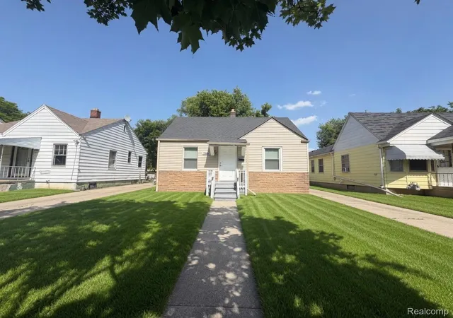 Photo 3 of Single family home for sale at 7746 Rosemont Ave, Detroit, MI 48228 | MLS# 20261050210 | Listing updated on 2026-09-14