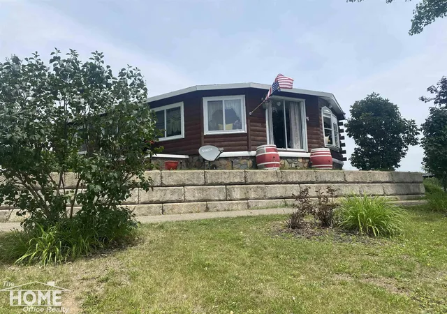 Photo 1 of Single family home for sale at 10001 Goodall Rd, Durand, MI 48429 | MLS# 5050213529 | Listing updated on 2026-09-01
