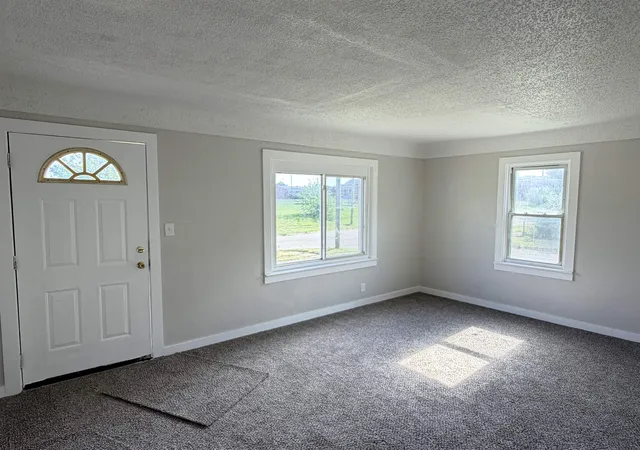 Photo 2 of Single family home for sale at 652 Ingleside Ave, Flint, MI 48507 | MLS# 5050213531 | Listing updated on 2026-09-16