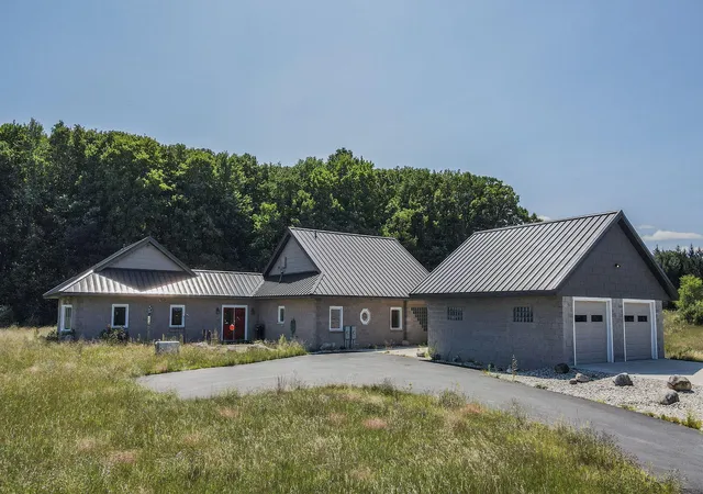 Photo 1 of Sale Pending at 11425 Kerry Rd, Brethren, MI 49619 | MLS# 67026033290 | Listing updated on 2026-09-19