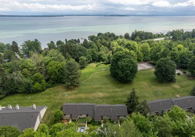 Listing Photo 5 - Condo for sale in building located at 11255 E Fort Rd, Suttons Bay, MI 49682