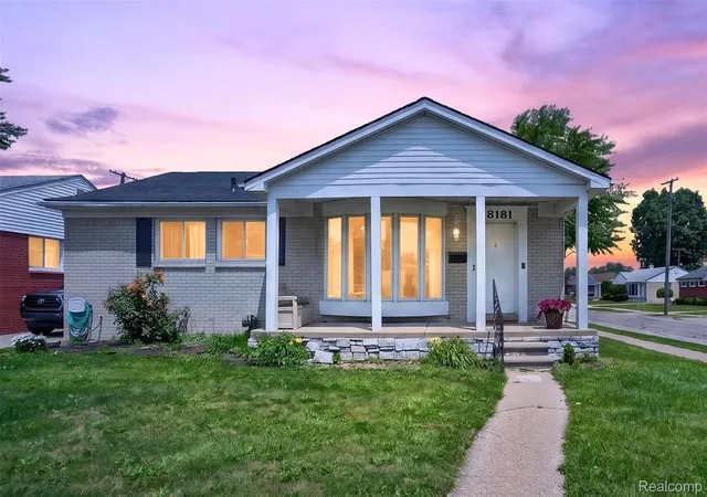 Photo 1 of Single family home for sale at 18181 Buckhannon St, Roseville, MI 48066 | MLS# 20261050229 | Listing updated on 2026-09-11