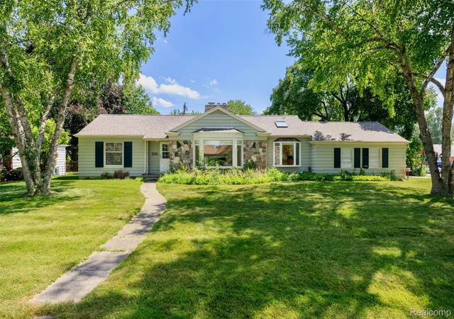 Photo 1 of Sale Pending at 19455 Coral Gables St, Southfield, MI 48076 | MLS# 20261050258 | Listing updated on 2026-09-12