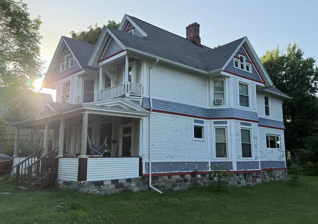 Photo 2 of Single family home for sale at 409 E Porter St, Albion, MI 49224 | MLS# 64026033322 | Listing updated on 2026-07-29