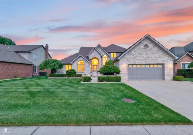 Photo 1 of Single family home for sale at 46640 Glen Pointe Dr, Shelby Township, MI 48315 | MLS# 58050213536 | Listing updated on 2026-07-29