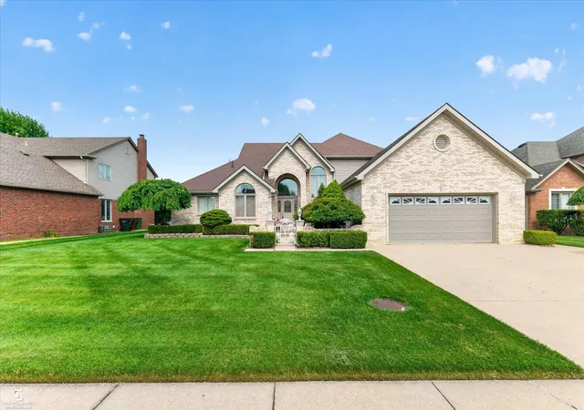Photo 3 of Single family home for sale at 46640 Glen Pointe Dr, Shelby Township, MI 48315 | MLS# 58050213536 | Listing updated on 2026-09-17