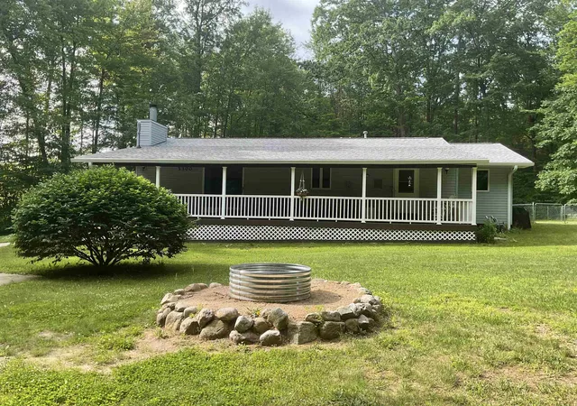 3rd image of 3300 E Arnold Lake Rd, Harrison, MI 48625 | MLS# 79080070549