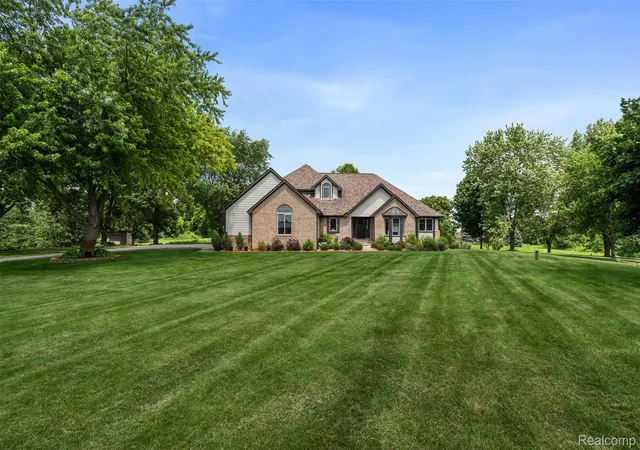 3rd image of 55550 Lee Rd, New Hudson, MI 48165 | MLS# 20261050278