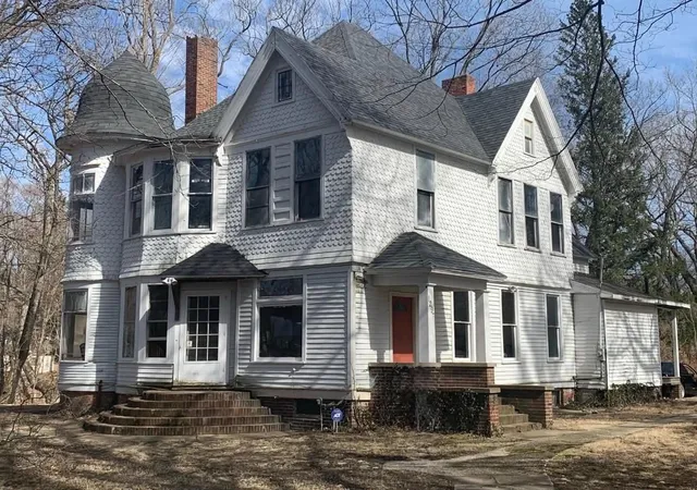 Photo 1 of Sale Pending at 1297 Colfax Ave, Benton Harbor, MI 49022 | MLS# 66026033333 | Listing updated on 2026-09-16