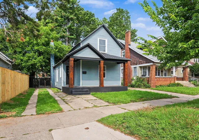 Photo 1 of Sale Pending at 1967 Francis Ave Se, Grand Rapids, MI 49507 | MLS# 65026033340 | Listing updated on 2026-09-10