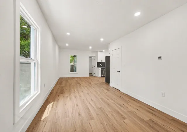 1st image of 1967 Francis Ave Se, Grand Rapids, MI 49507 | MLS# 65026033340