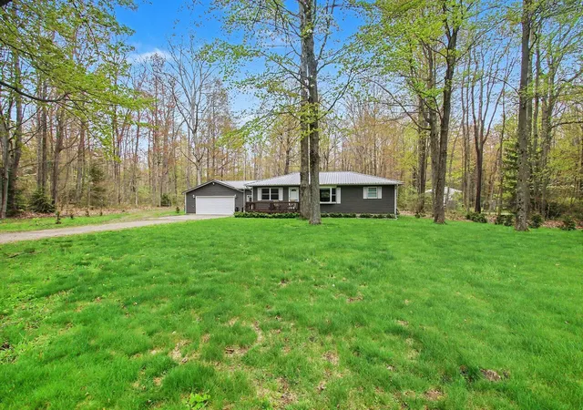 Photo 3 of Single family home for sale at 18412 148th Avenue, Spring Lake, MI 49456 | MLS# 71026033344 | Listing updated on 2026-08-24