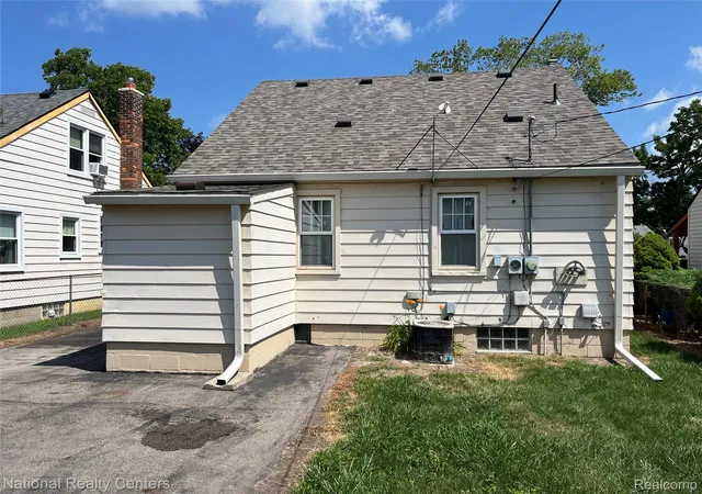 2nd image of 25711 Hopkins St, Dearborn Heights, MI 48125 | MLS# 20261050296