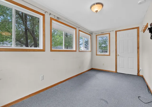 Photo 3 of Single family home for sale at 7949 Oak St, Vicksburg, MI 49097 | MLS# 66026033350 | Listing updated on 2026-08-18