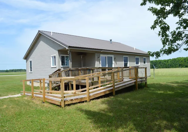 Photo 4 of Single family home for sale at 6268 E M 72, Kalkaska, MI 49646 | MLS# 78080070557 | Listing updated on 2026-09-03