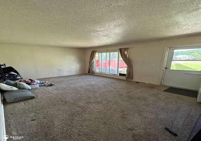 Photo 3 of Single family home for sale at 9115 N Vassar Rd, Mount Morris, MI 48458 | MLS# 5050213573 | Listing updated on 2026-09-15