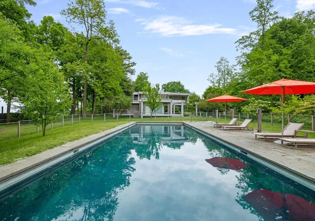 Photo 3 of Single family home for sale at 1600 Rocky Gap Rd, Benton Harbor, MI 49022 | MLS# 69026033396 | Listing updated on 2026-07-02