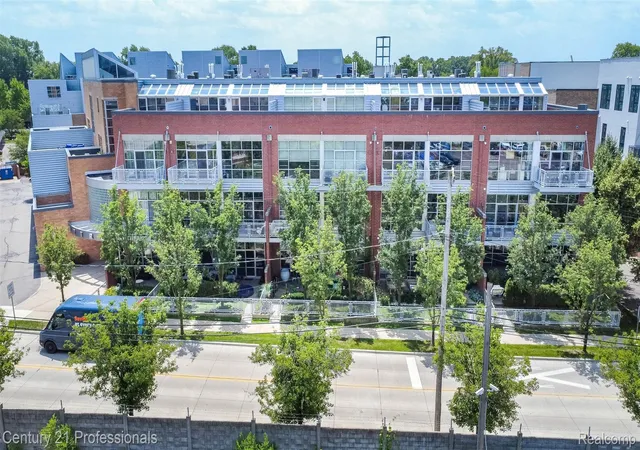 Photo 1 of Condo for sale at 322 E Harrison Ave #20, Royal Oak, MI 48067 | MLS# 20261050355 | Listing updated on 2026-07-06