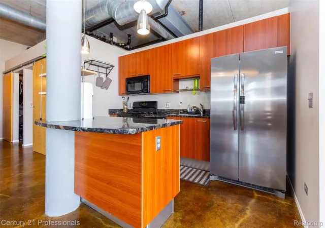 Listing Photo 5 - Condo for sale in building located at 322 E Harrison Ave, Royal Oak, MI 48067 - Unit #20
