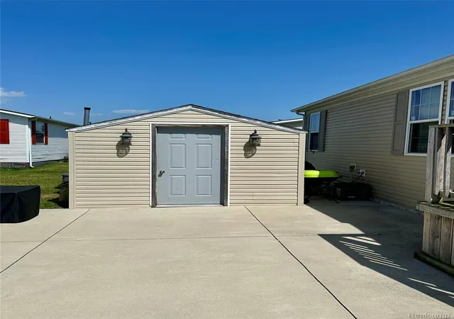 2nd image of 11211 Nearbrook Ct, South Lyon, MI 48178 | MLS# 20261050359