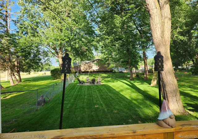 5th image of 26560 Acacia St, Harrison Township, MI 48045 | MLS# 20261050362