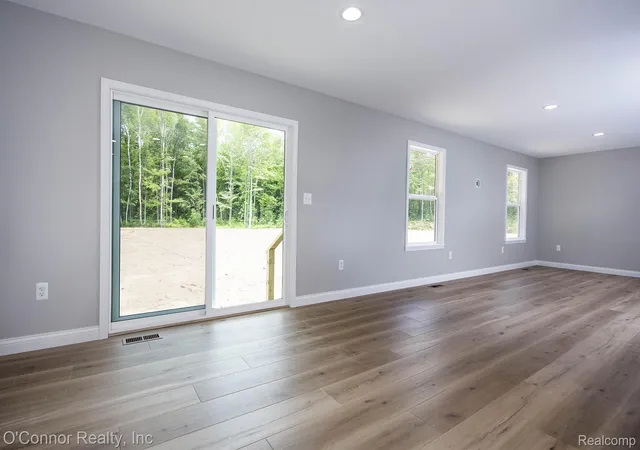 5th image of 3834 Knapp Ave, Port Huron, MI 48060 | MLS# 20261050366