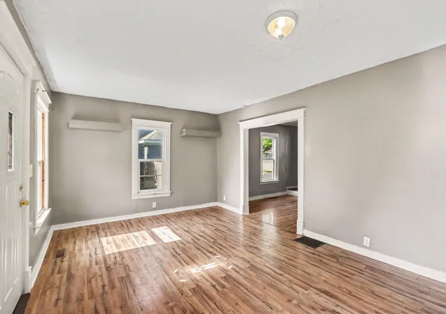 Photo 3 of Single family home for sale at 707 Denner St, Kalamazoo, MI 49006 | MLS# 66026033410 | Listing updated on 2026-09-11