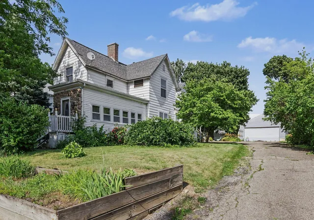 4th image of 113 N Gorham St, Jackson, MI 49202 | MLS# 55026033408