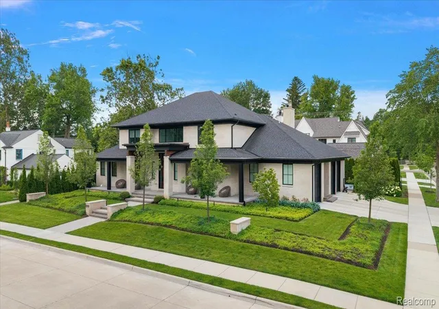 3rd image of 1099 N Glenhurst Dr, Birmingham, MI 48009 | MLS# 20261050372
