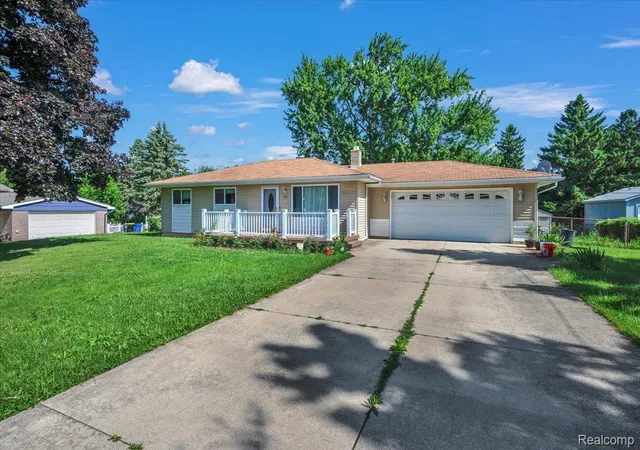 2nd image of 2141 Willot Rd, Auburn Hills, MI 48326 | MLS# 20261050373