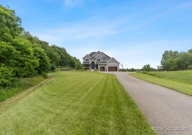 5th image of 3619 12 Mile Rd Ne, Rockford, MI 49341 | MLS# 65026033417