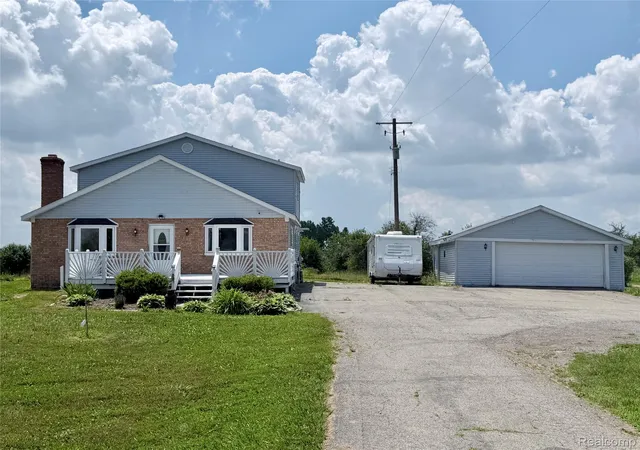 3rd image of 10865 Norman Rd, Brockway, MI 48097 | MLS# 20261050384