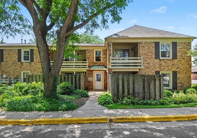 1st image of 2421 Abbington Dr Se #30, Grand Rapids, MI 49506 | MLS# 65026033436